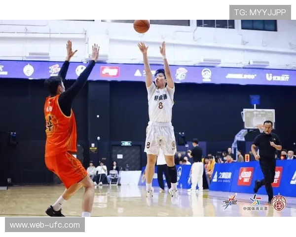 魔术团队篮球发挥出色，首发五人得分上双制胜